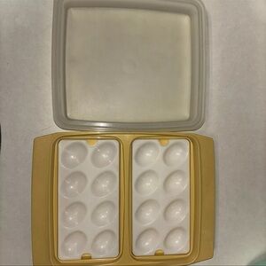 VTG Harvest Gold Tupperware Deviled Egg Keeper Container Carrier With Lid